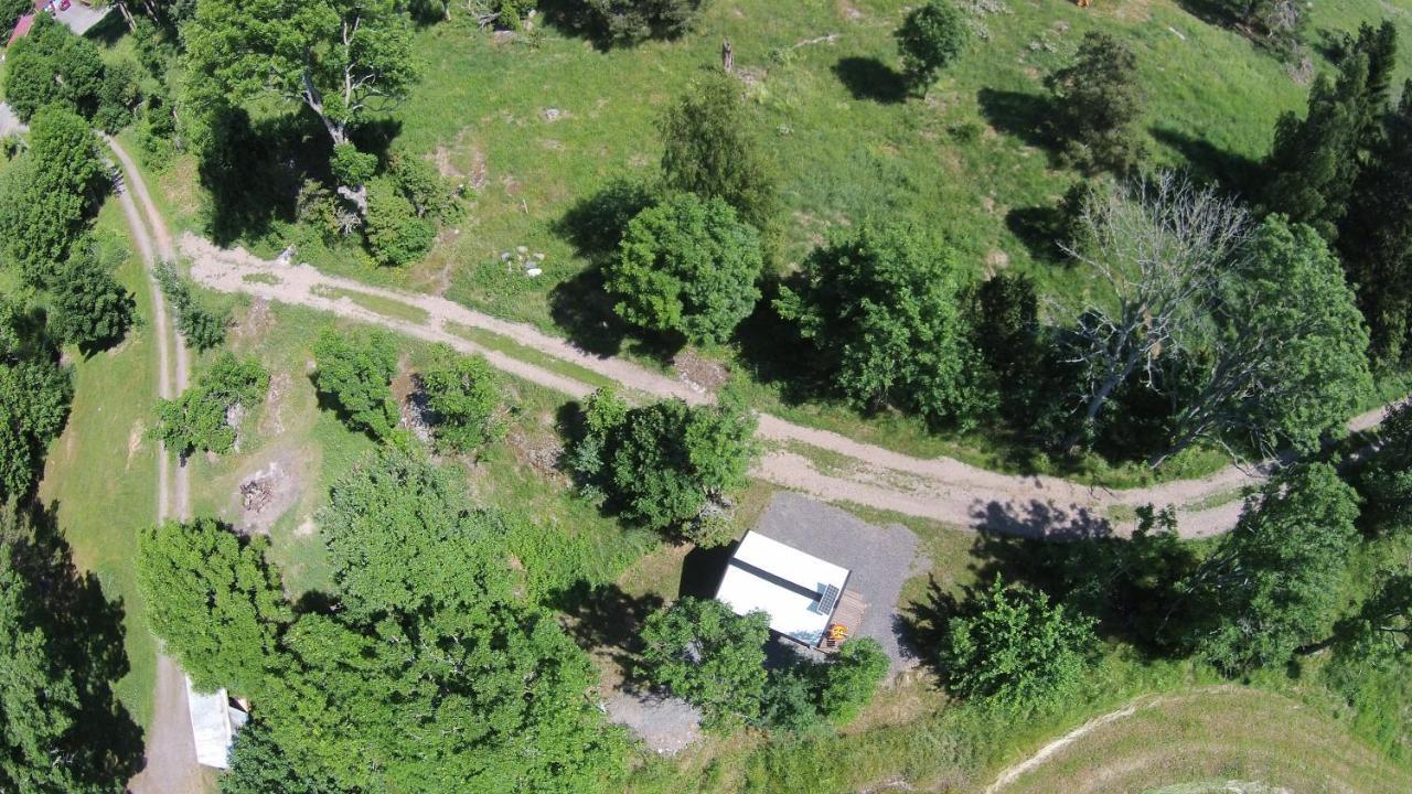 Liten Enklare Klimatsmart Stuga I Roslagen Östhammar エクステリア 写真